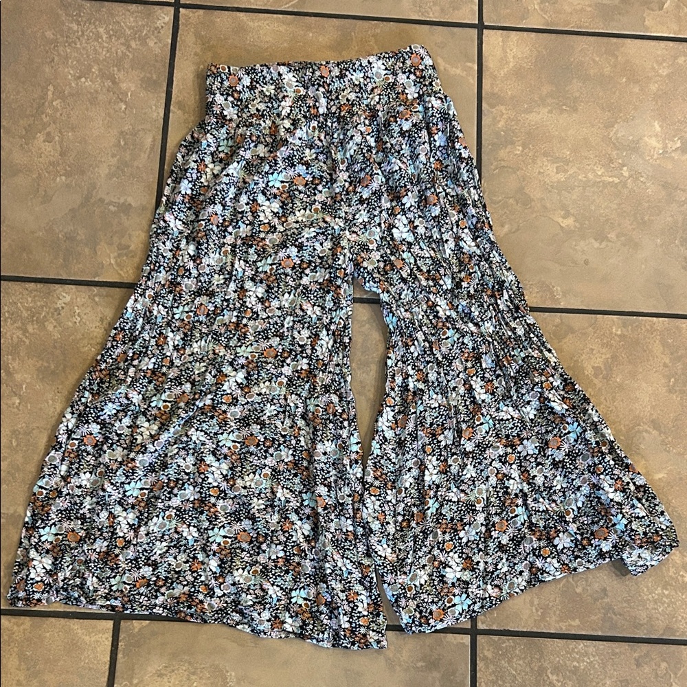 Chic Floral cropped wide leg pants